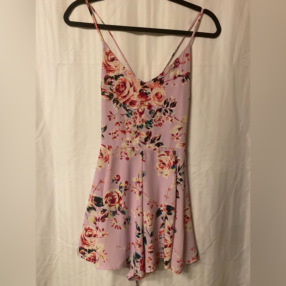 Express floral romper size 6 EUC